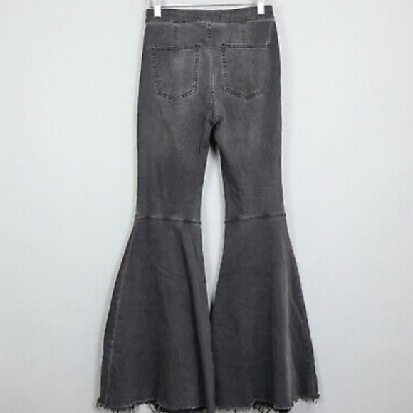 Free people just float on flare jeans - Picture 4 of 8